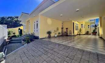 Imagem 4: Casa com 5 quartos à venda por R$ 1.600.000 - Braunes - Nova Friburgo/RJ