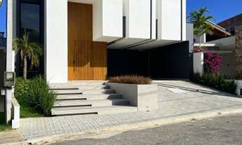 Imagem 1: Casa para venda com 190 m com 3 quartos no Condominio Vale dos cristais 3-Macaé/RJ