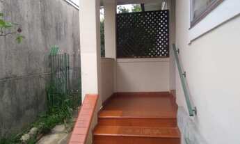 Imagem 2: Casa Térrea para Venda em São Paulo, Moinho Velho, 2 dormitórios, 1 banheiro, 3 vagas