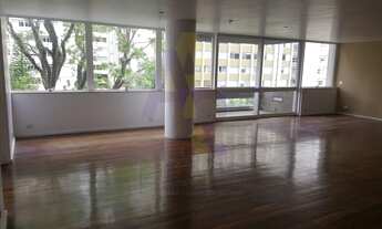 Imagem 2: Apartamento muito espaçoso e confortável. Com 370m² de área útil e 2 vagas de garagem para