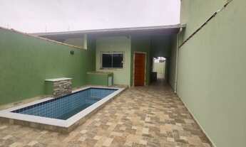 Imagem: Casa com piscina na Praia de Itanhaém
