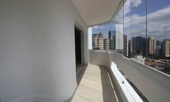 Imagem 7: Alugue ou compre este apto com vista deslumbrante reformado , marcenaria nobre , amplos d