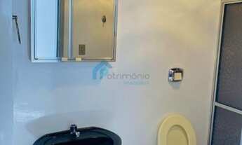 Imagem 5: Apartamento 3 dormitórios semi-mobiliado com ótima localização central