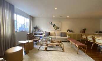 Imagem 3: Jardim<br>Paulista com reforma total , marcenaria nobre, vista livre , edifício com