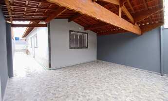 Imagem 2: Casa na Praia de Mongaguá com piscina e churrasqueira!