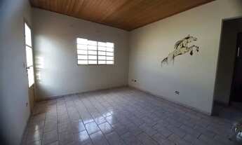 Imagem 4: Casa bairro São Conrado, 3 quartos/ Quintal,varanda, forrada