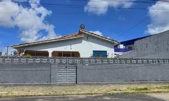 Imagem: Casa no centro, servindo para residencial