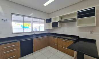 Imagem 6: Casa de condomínio sobrado para venda possui 360 metros quadrados com 4 quartos