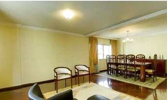 Imagem 3: Apartamento com 4 suítes e 6 vagas de garagem em prédio neoclássico no Jardim Paulista