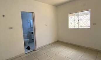 Imagem 4: Linda casa na we45 de 2/4 com 200m²