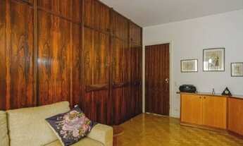 Imagem 7: Apartamento espaçoso em bom estado com 3 dormitórios e 2 vagas de garagem no Jd. Paulista