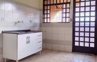 Imagem 4: Casa com 1 dormitório para alugar por R$ 700,00/mês - Conjunto Parigot de Souza 3 - Londri