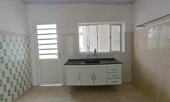 Imagem 4: ÓTIMA CASA INDEPENDENTE 120M² - 2 DORMS - 2 VAGAS DE GARAGEM - CENTRO