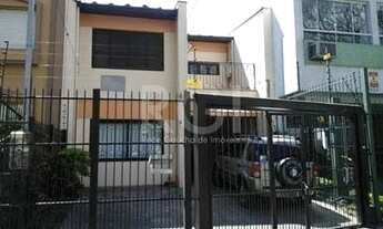 Imagem 2: Casa para Venda - 248m², 3 dormitórios, sendo 2 suites, Petrópolis