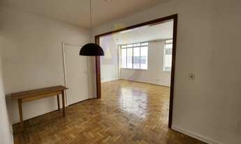 Imagem 6: Apartamento espaçoso com 2 dormitórios e excelente potencial reforma em localização maravi