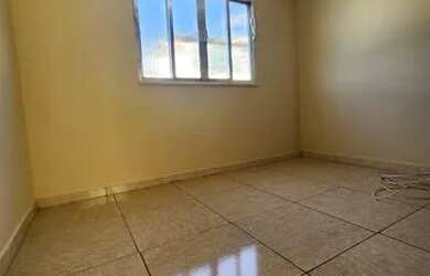 Imagem 4: Taquara/Merck: 2 qtos com estacionamento: R$ 700,00. Em frente ao Mercadao de Jacarepaguá