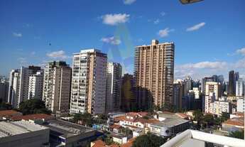 Imagem 5: Apartamento espaçoso de 1 dormitório. Em bom estado, localizado em andar alto com varanda