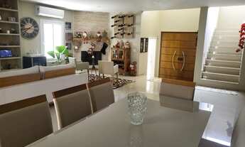 Imagem 5: Casa de condomínio para aluguel e venda possui 400 metros quadrados com 4 quartos