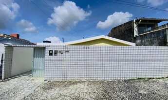 Imagem: Casa à venda com 200m² e 3 quartos em