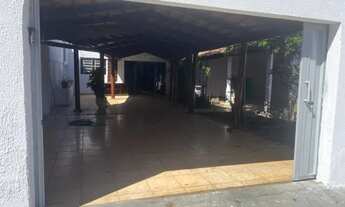 Imagem 3: CASA NO SETOR FAMA COM 04 QUARTOS SENDO 03 SUITES - Goiânia - GO