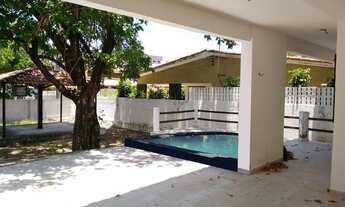 Imagem: CAMBOINHA Casa com cinco quartos