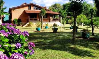 Imagem: Sítio impecável, com 1.881m² de área