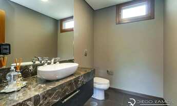 Imagem 4: Casa à venda em Agronomia com 493 m², 4 quartos, 4 suítes, 3 vagas