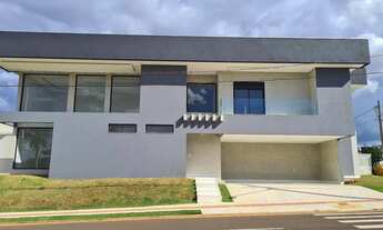 Imagem: Lindo Sobrado na entrada do Condominio