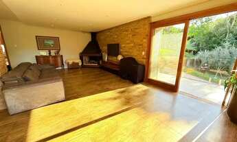 Imagem 2: Casa de alto padrão com 05 suítes para locação no condomínio Country Village