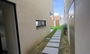 Imagem 2: Casa Duplex no Residencial Estoril 04 Quartos sendo 03 Suites com Closet/ Churrasqueira/ P
