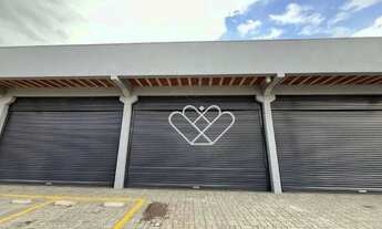 Imagem 2: Loja Comercial de 195m² no Bairro Sagrada Família O Espaço Perfeito para Seu Negócio!