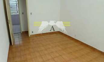 Imagem 3: Apartamento de 40m² com quintal para locação, 2 dormitórios, 2 banheiros, à 850m da Estaçã