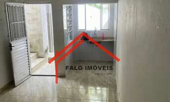 Imagem 2: Casa para locação em São Pedro, Osasco-SP: 2 quartos, sala, banheiro e quintal com ótima l