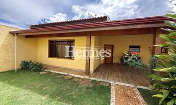 Imagem: Espaçosa Casa para Locação com 4 Dormitórios