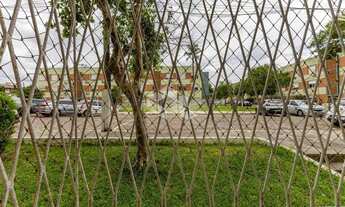 Imagem 3: Três dormitórios no bairro cristal com pátio, churrasqueira e garagem fechada