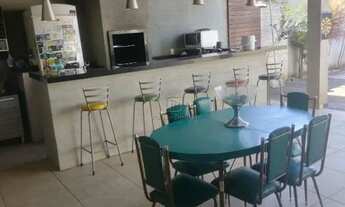 Imagem 3: Casa para venda em PARQUE RESIDENCIAL LAGOINHA de 270.00m² com 3 Quartos, 2 Suites e 4 Gar