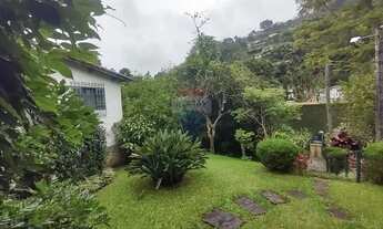 Imagem 4: Casa encantadora à venda com 4 quartos em Itaipava