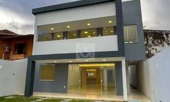 Imagem 2: Casa de andar recém construída