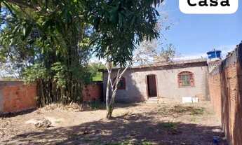 Imagem: Terreno com casa precisando de reforma