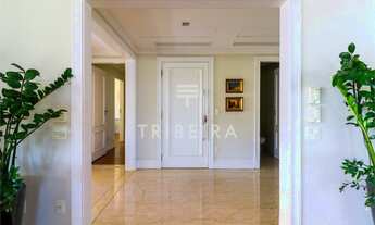 Imagem 7: Imóvel de 327m², com 4 suítes