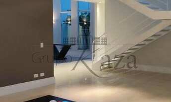 Imagem 2: Casa de condomínio para aluguel tem 600 metros quadrados com 4 quartos