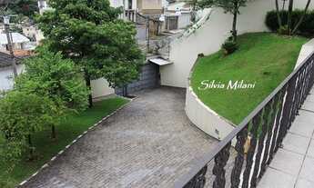 Imagem 6: Casa em São Paulo com 1.000 m² e vista panorâmica para a Serra da Cantareira