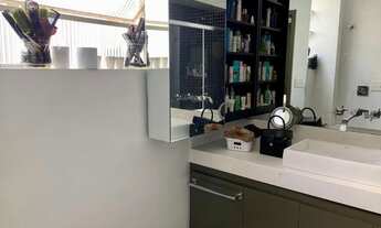 Imagem 7: Apto com 110 m2 no J. América , 2 dormitórios , cozinha integrada , todo reformado!