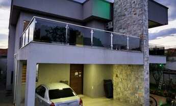 Imagem 2: Excelente Sobrado com Alto Padrão em Acabamento e de Esquina no Residencial BARRAVENTO