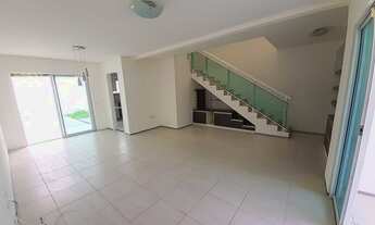 Imagem 7: Casa em condomínio com moveis projetados