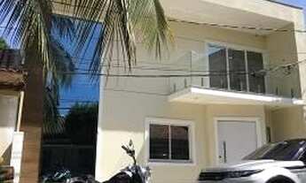 Imagem 2: Casa em Condomínio para Venda em Nova Iguaçu, Centro, 5 dormitórios, 4 banheiros, 2 vagas