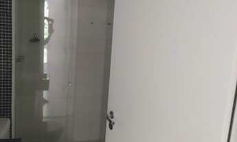 Imagem 6: Apto 2 qts, Uma suíte. Armários e varandinha. ótimo condomínio. Direto com proprietário