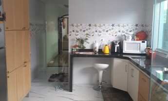 Imagem 2: Sobrado para venda tem 200 metros quadrados com 3 quartos em Vila Curuçá - São Paulo - SP