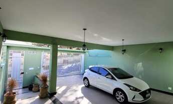 Imagem 2: Venha se encantar com esta linda térrea bem localizada!