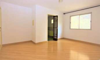 Imagem 2: Edifício charmoso em rua tranquila e com vaga!